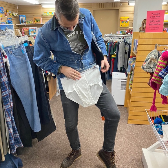 Meet your Posher, Nick - Picture 2 of 2